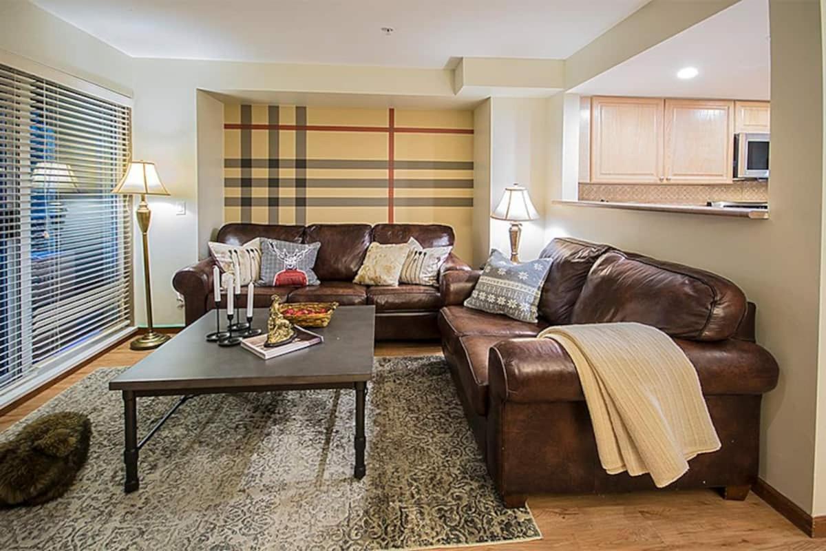 Lagoons By Cozystay Signature Whistler Esterno foto