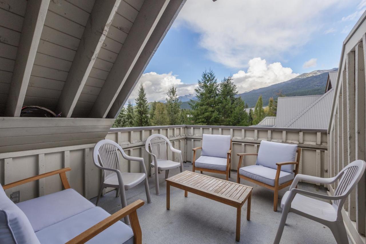 Lagoons By Cozystay Signature Whistler Esterno foto